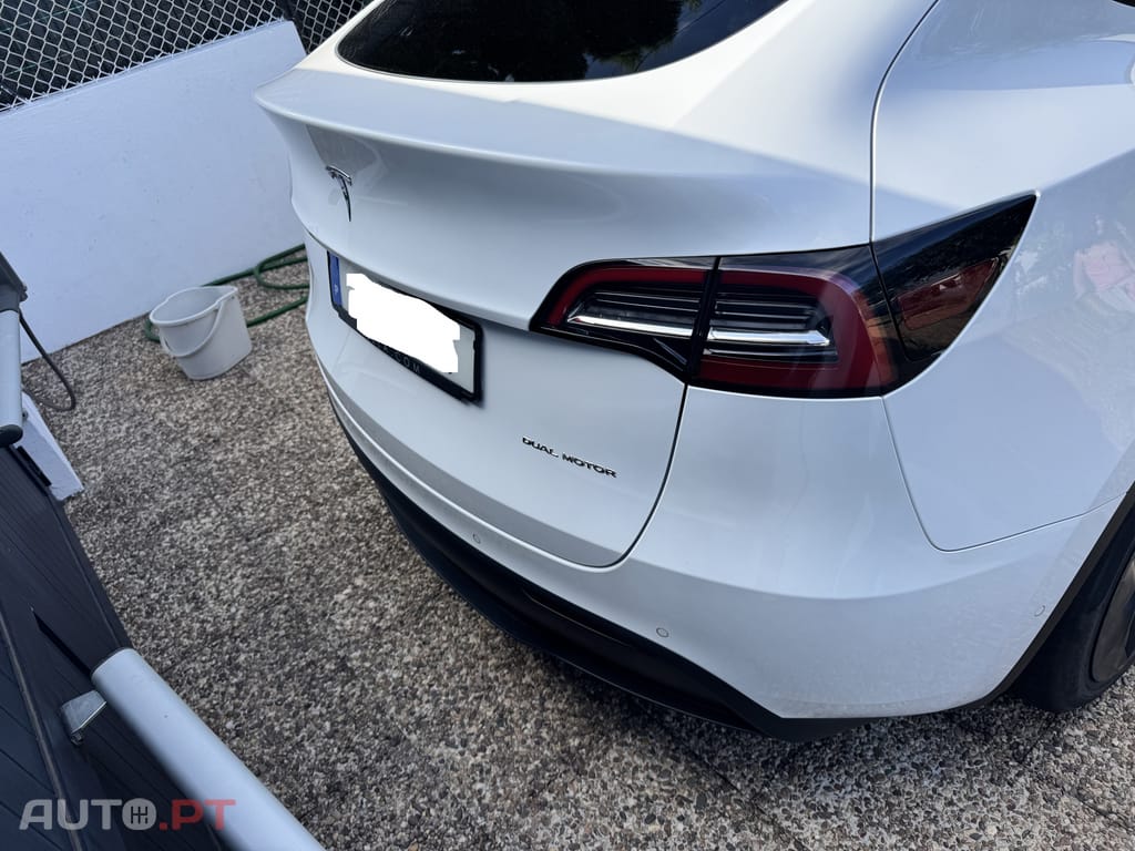 Tesla Model Y Long Range AWD
