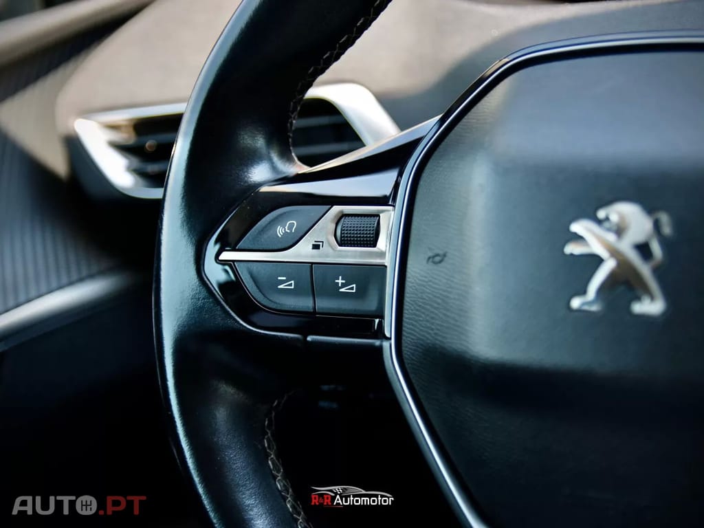 Peugeot 3008 1.5 BlueHDi Active