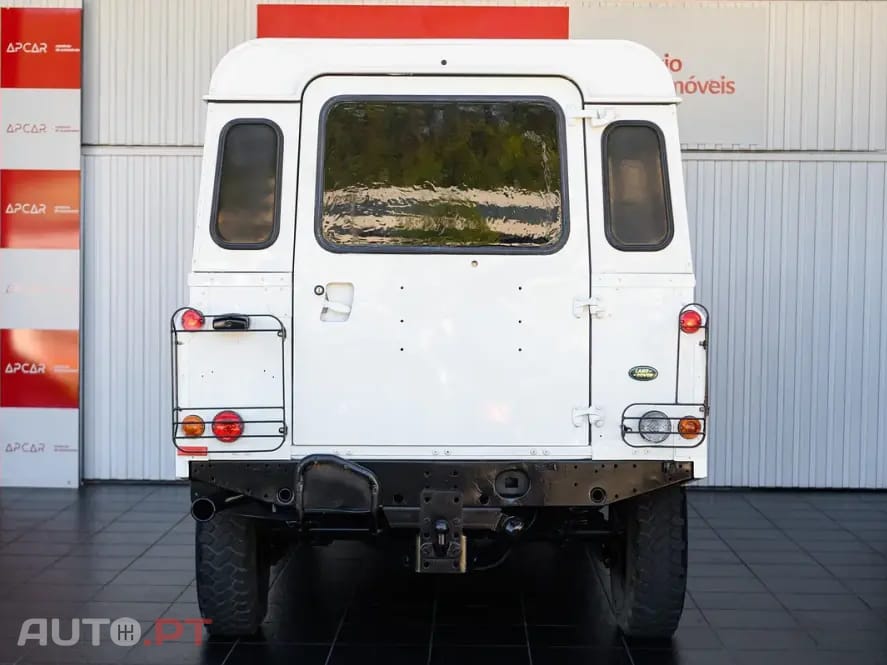 Land Rover Defender 90 SW 2.5 Td5 E