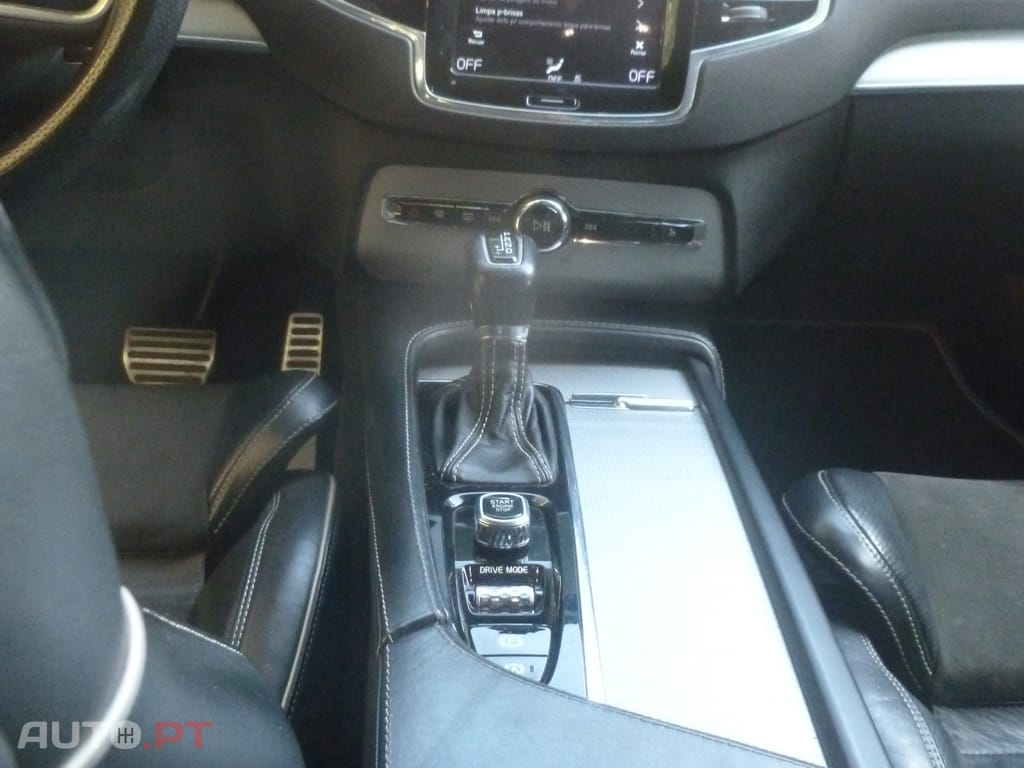 Volvo XC90 2.0 D4 R-Design Auto