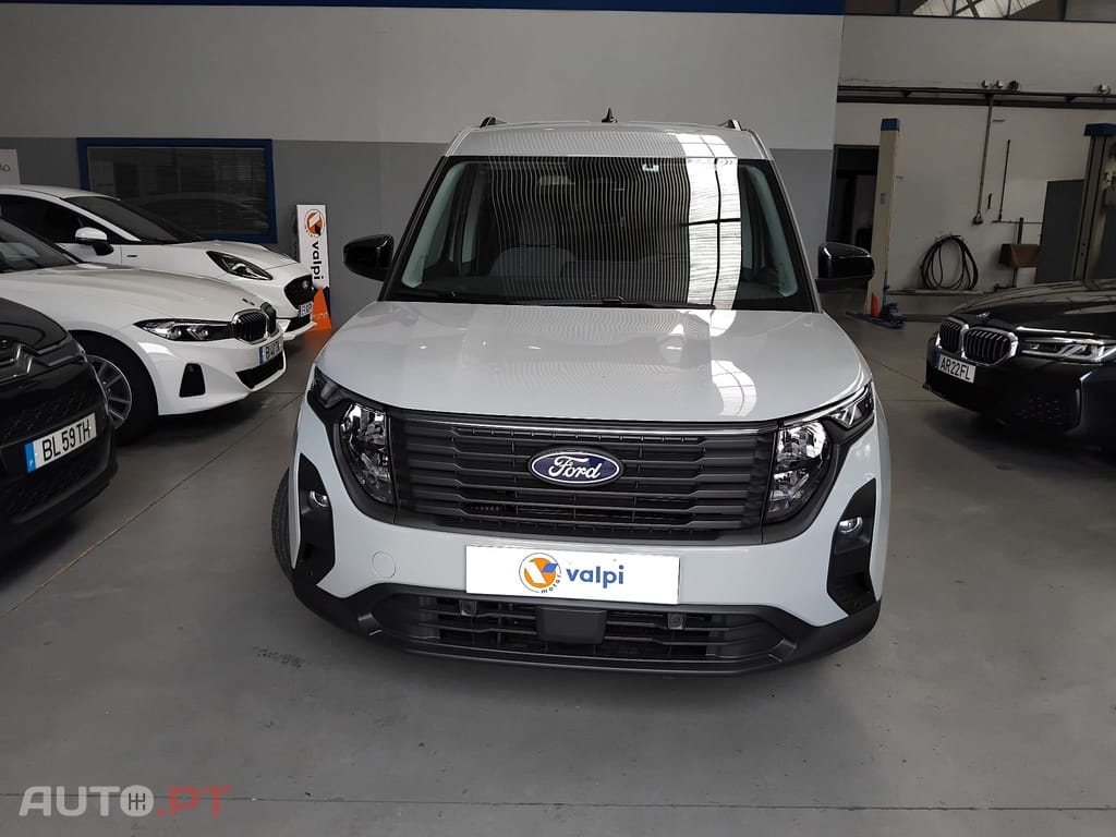 Ford Tourneo 1.0 EcoBoost Titanium