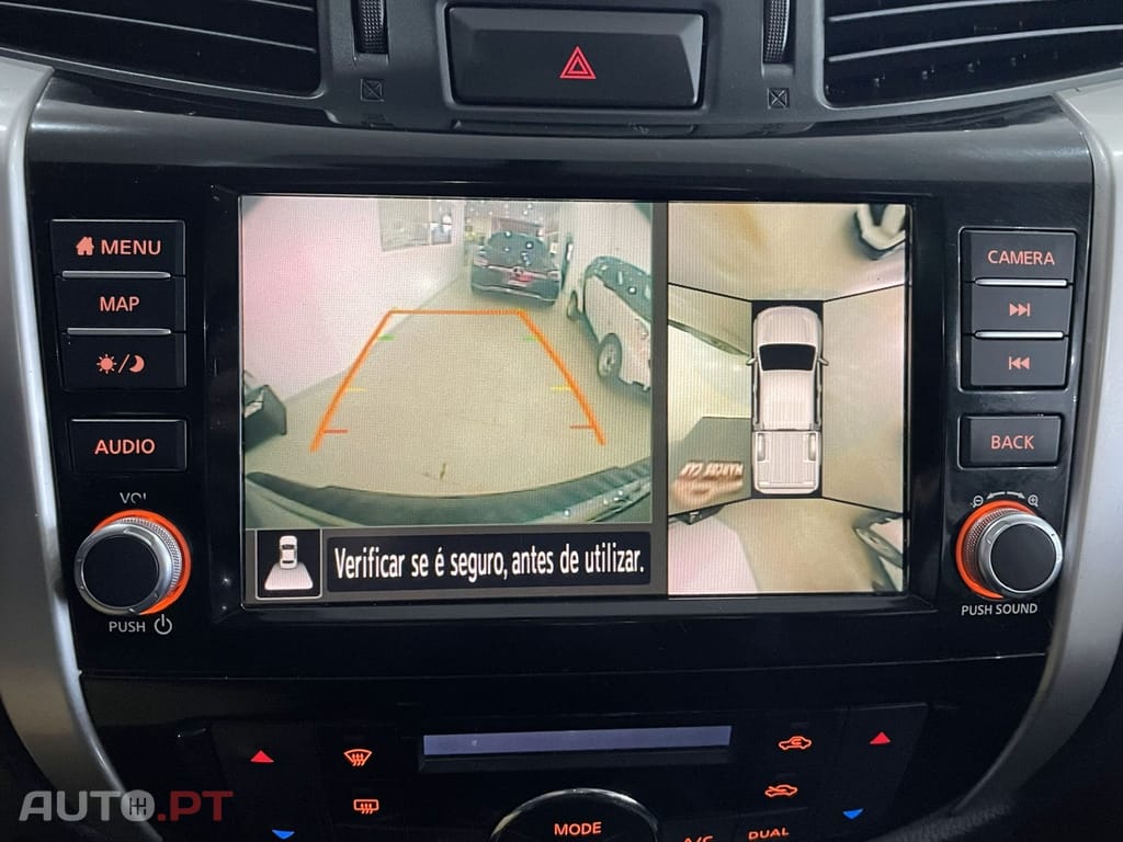 Nissan Navara 2.3 dCi CD 4WD Tekna Auto