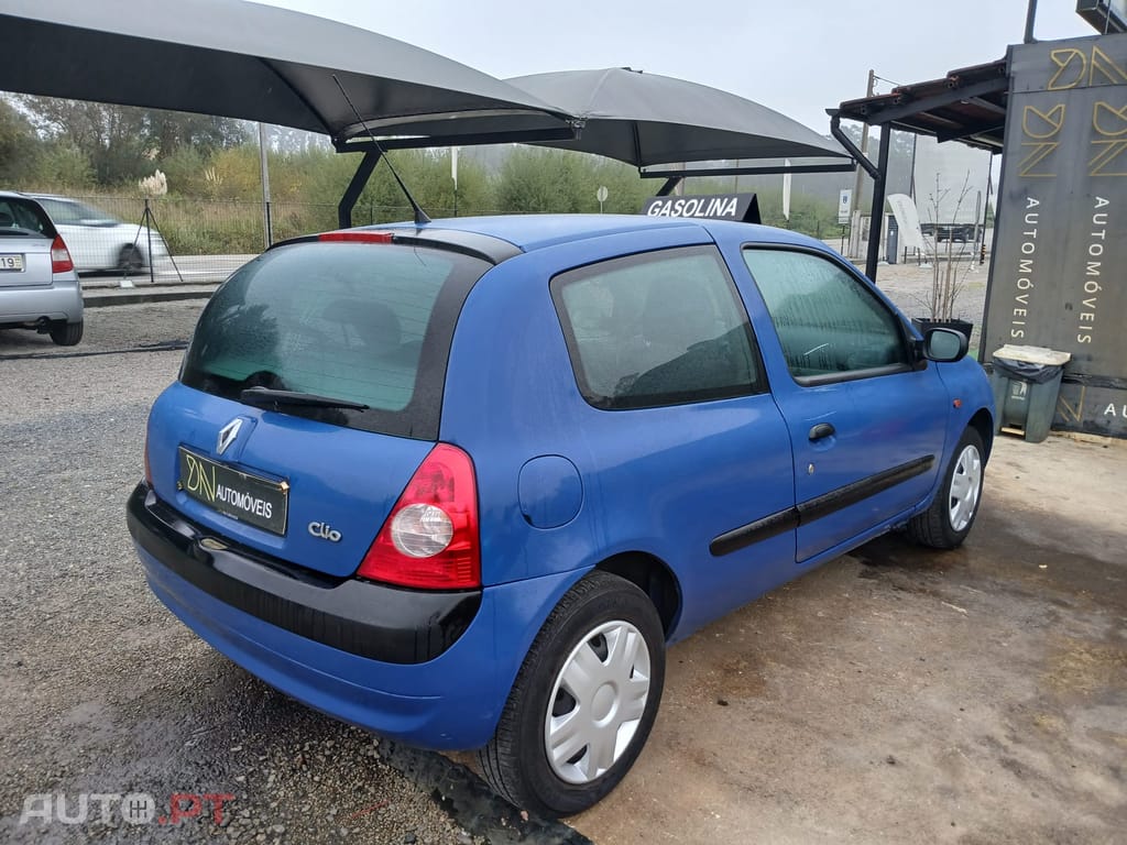 Renault Clio 1.2 8v