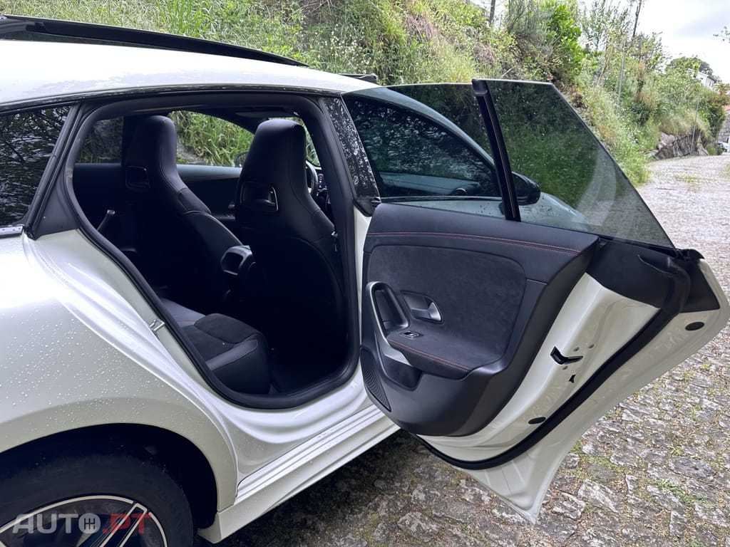 Mercedes-Benz CLA 250 e Shooting Brake AMG Line