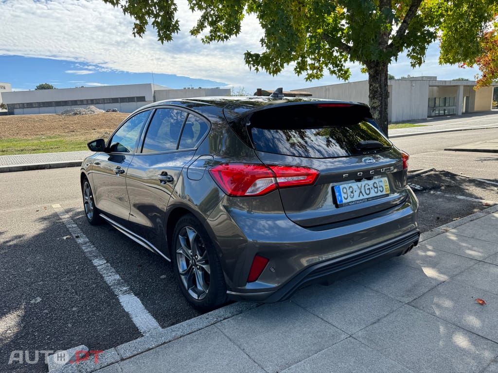 Ford Focus ST Line