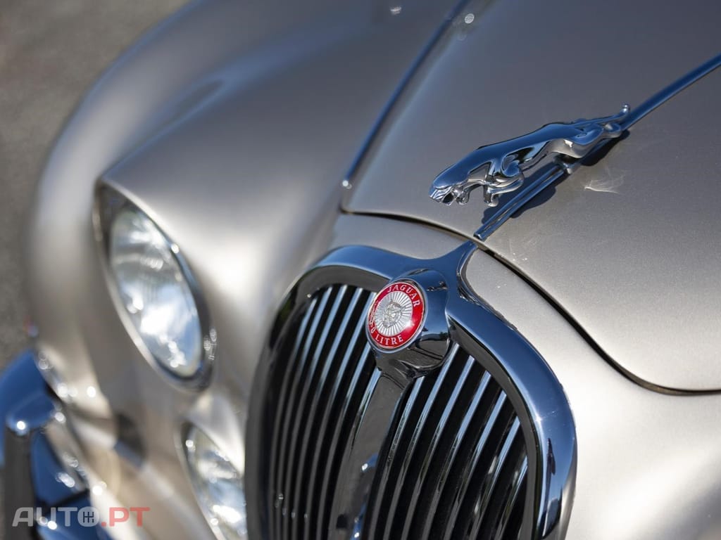 Jaguar S-Type 3.8