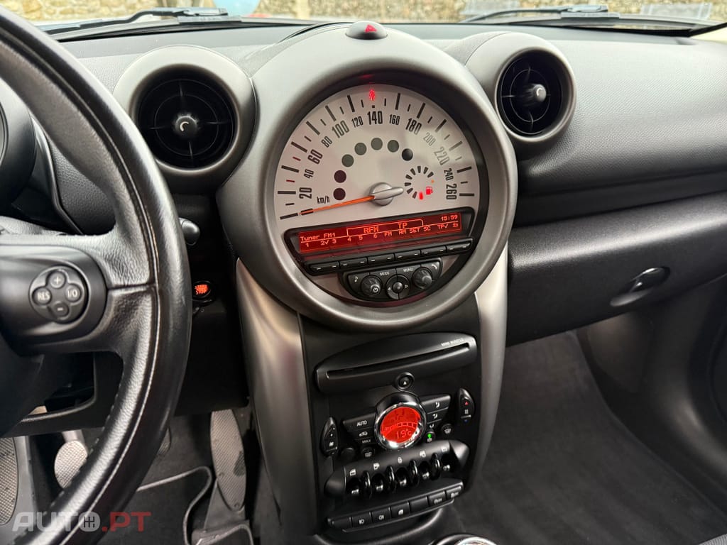 MINI Countryman One D