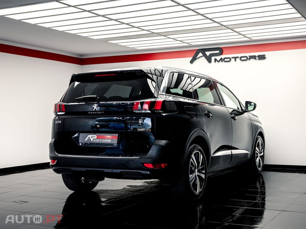 Peugeot 5008 1.5 BlueHDi Allure