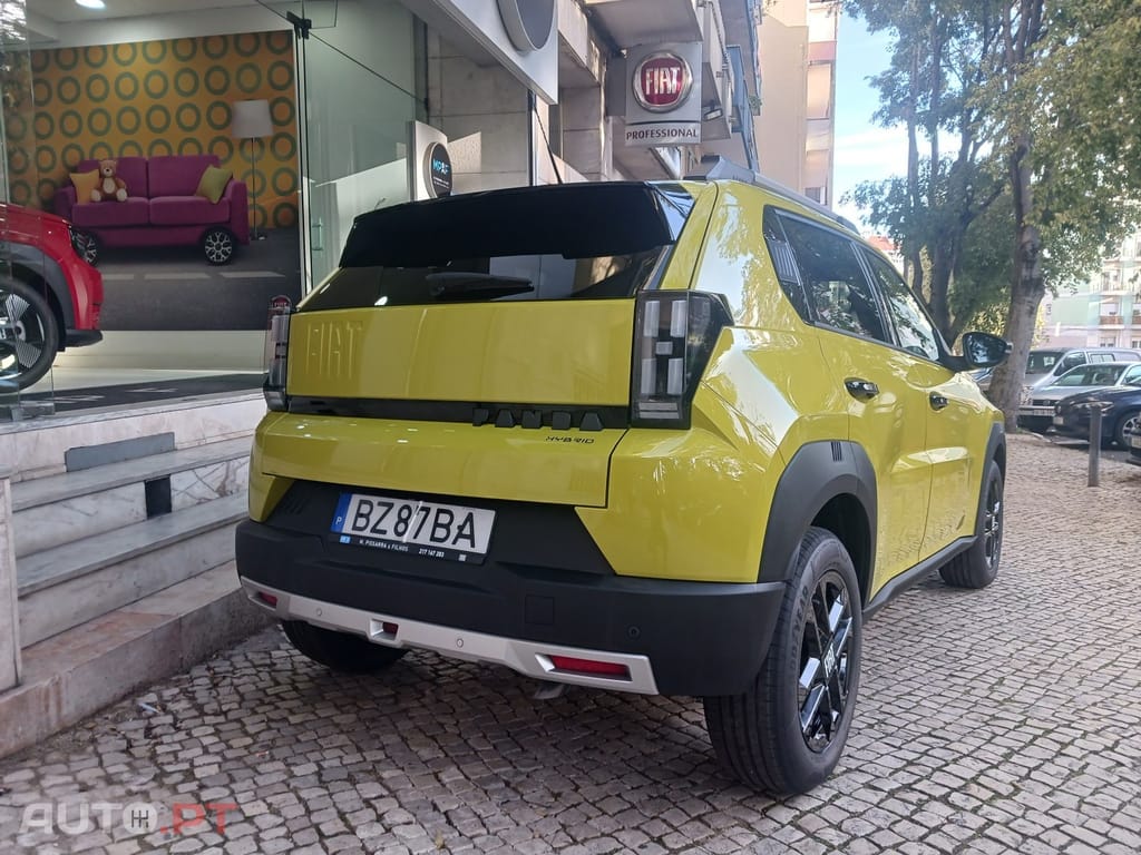 Fiat Grande Panda 1.2 Hybrid Icon eDCT