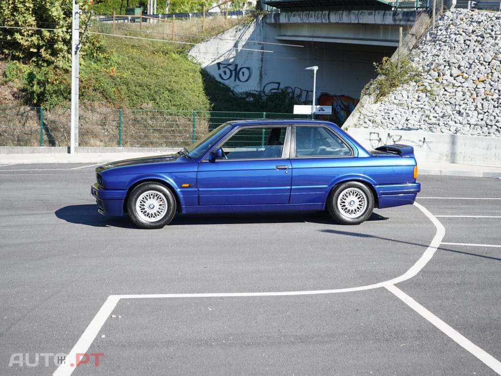 BMW 320 iS