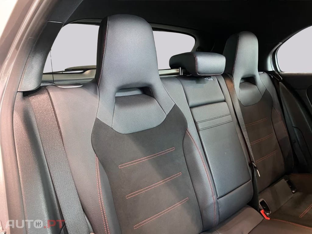 Mercedes-Benz A 250 AMG-Line I.V.A DEDUTIVEL