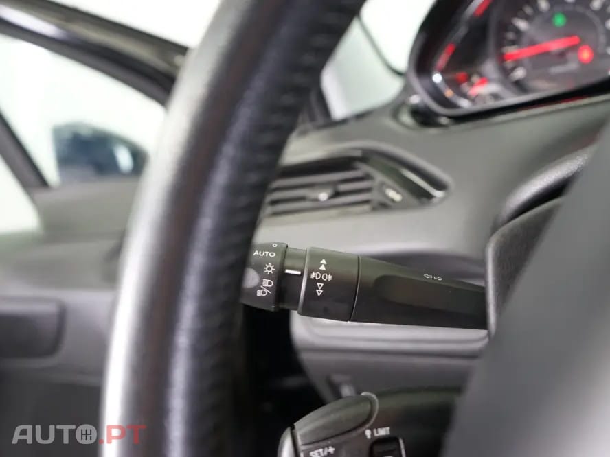 Peugeot 208 1.2 PureTech Style