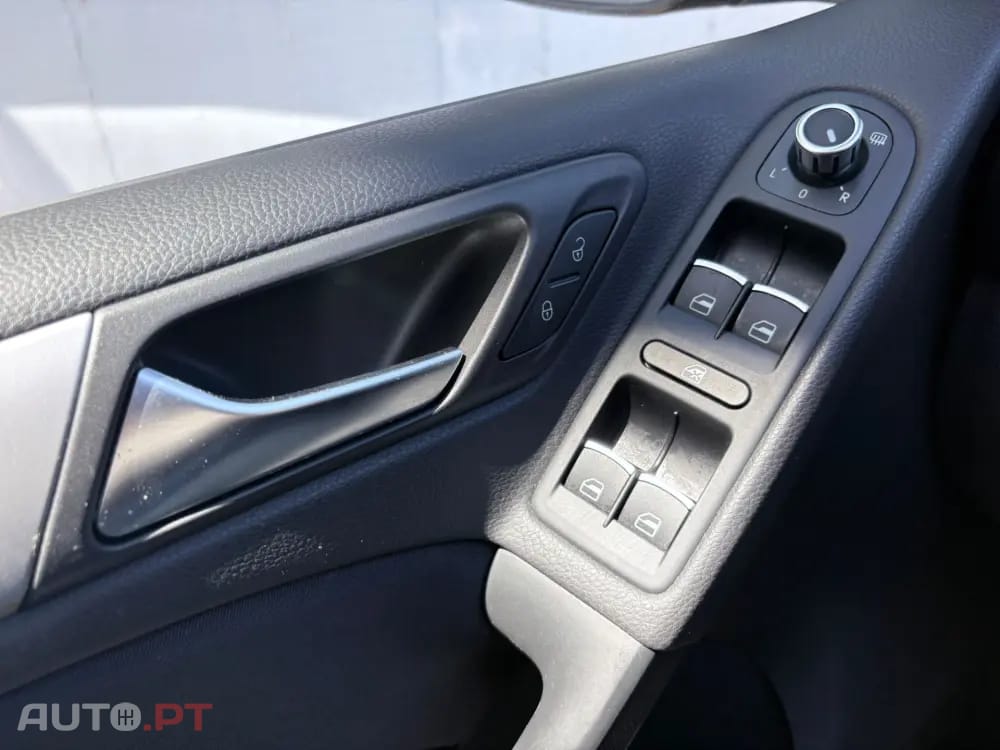Volkswagen Golf 2.0 TDi Highline DSG