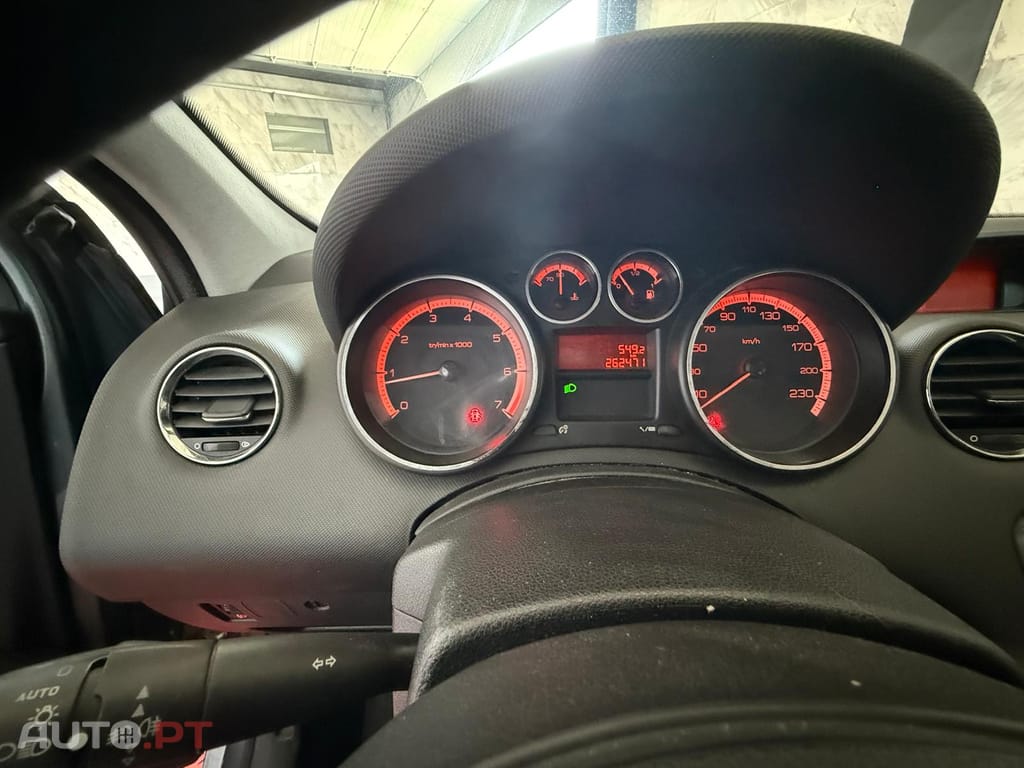 Peugeot 308 1.4 16V Executive