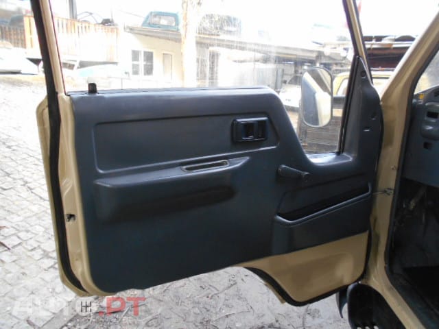Toyota Dyna 280 Tri-Basculante
