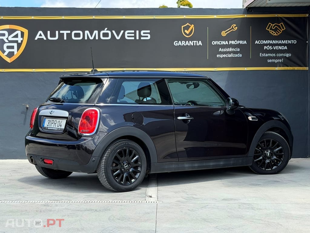 MINI Cooper Cooper D