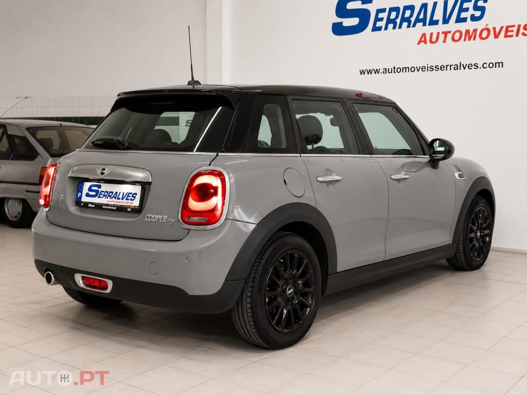 MINI Cooper Cooper D