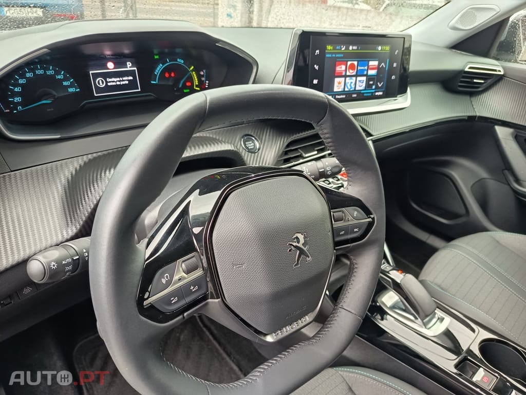 Peugeot E-2008 50 kWh Allure