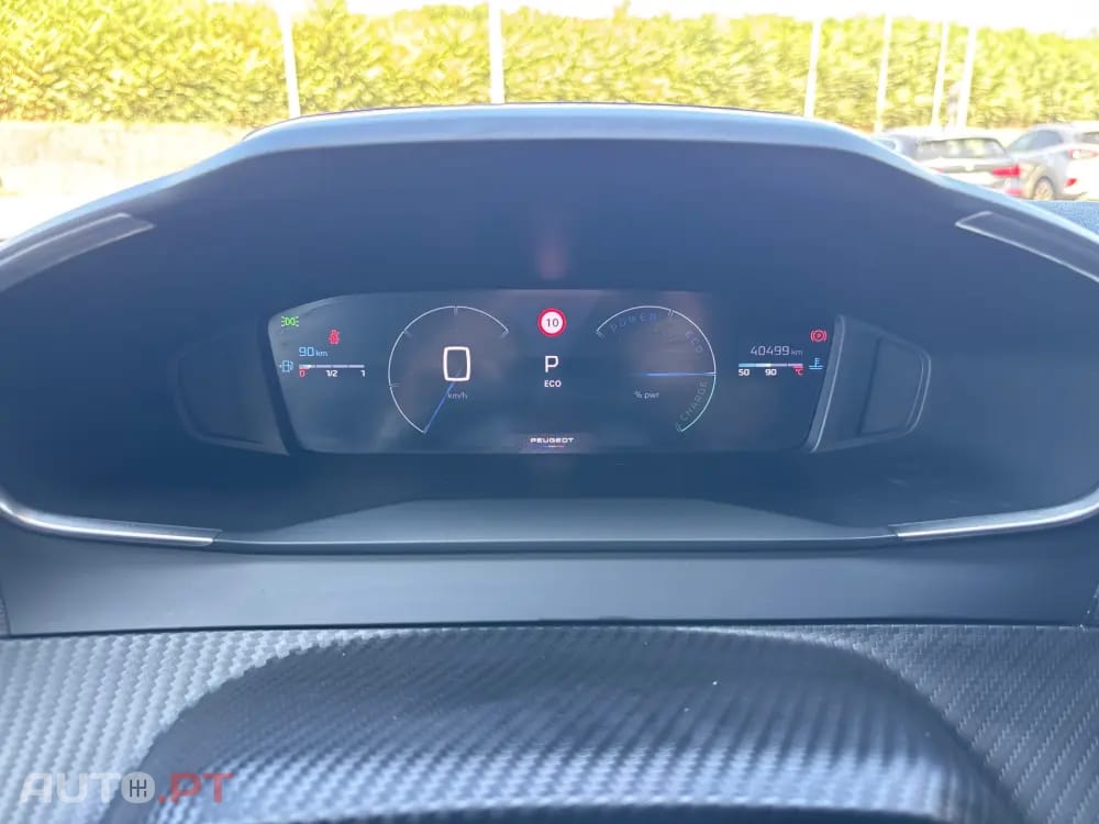 Peugeot 2008 Hybrid 145 e-DSC Allure