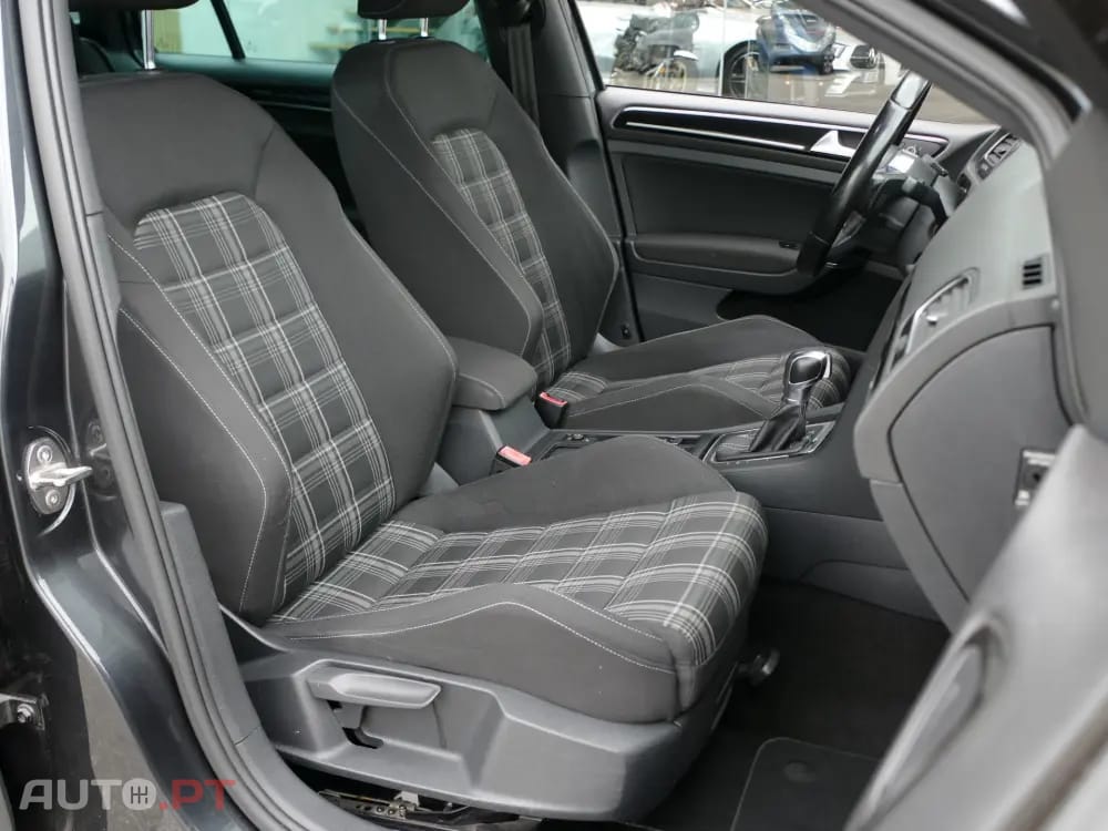 Volkswagen Golf Variant 2.0 TDi GTD DSG