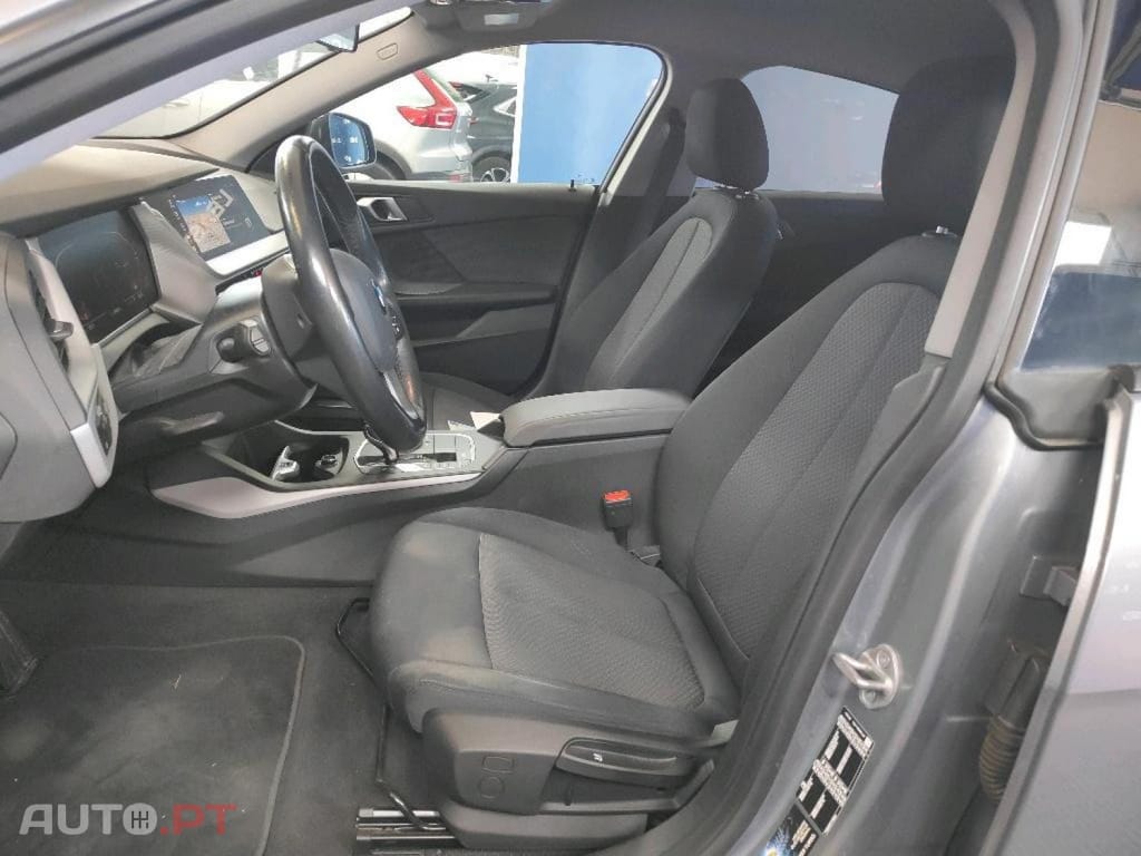 BMW 218 i Advantage