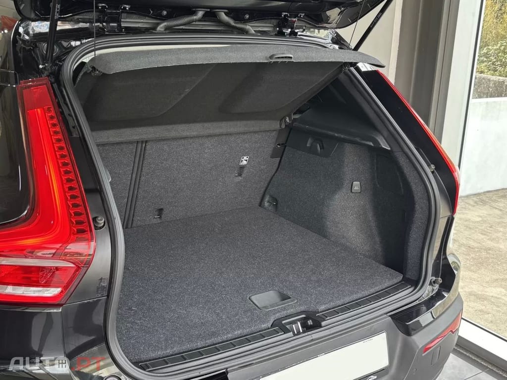 Volvo XC40 1.5 T3 Momentum Plus