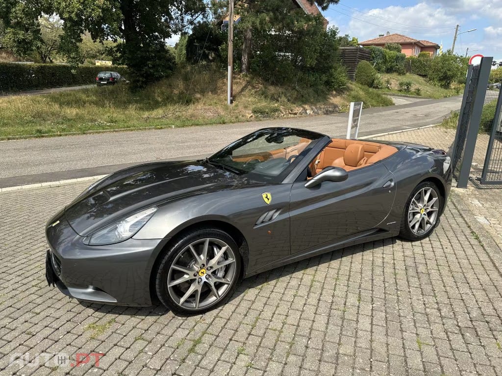 Ferrari California 4.3 V8