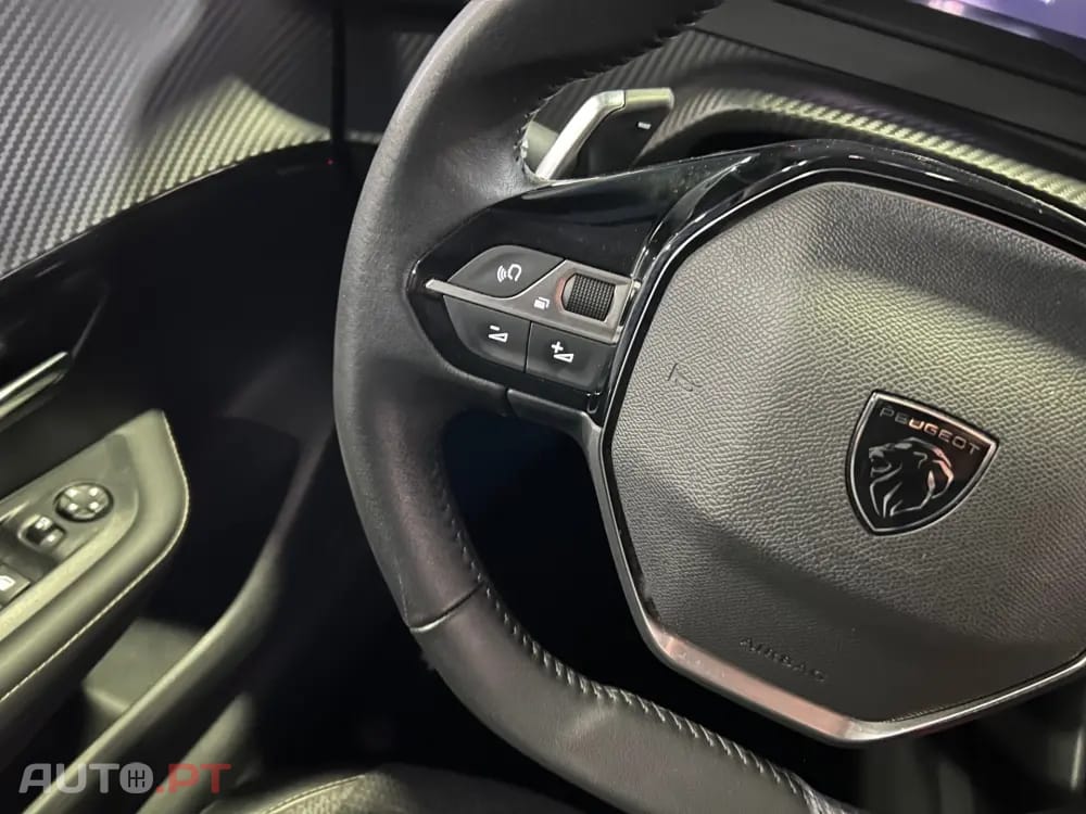 Peugeot 208 1.2 Hybrid Allure e-DCS6