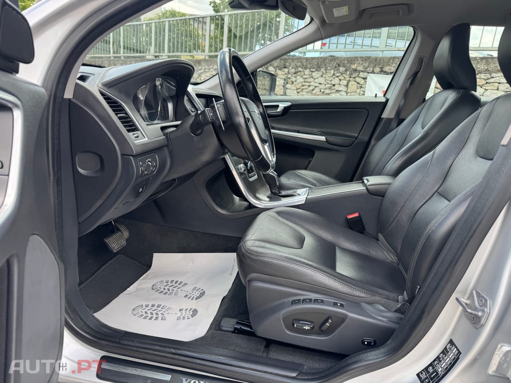 Volvo XC60 2.0 D3 Momentum Geartronic