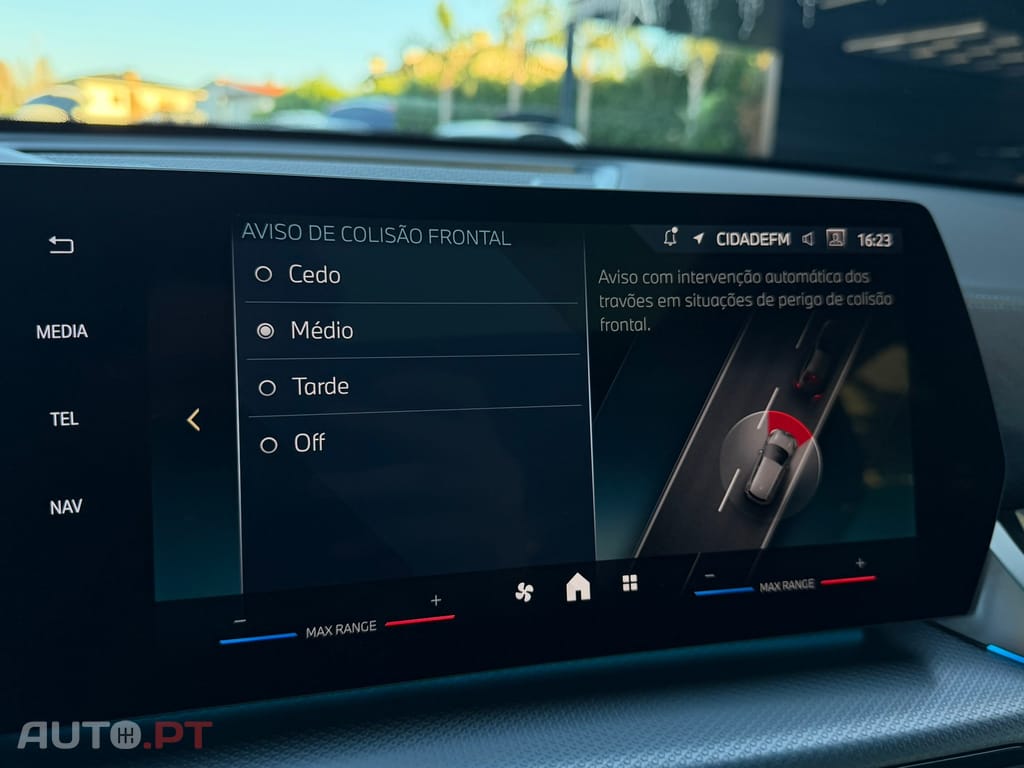 BMW iX2 eDrive20 Pack Desportivo M Pro