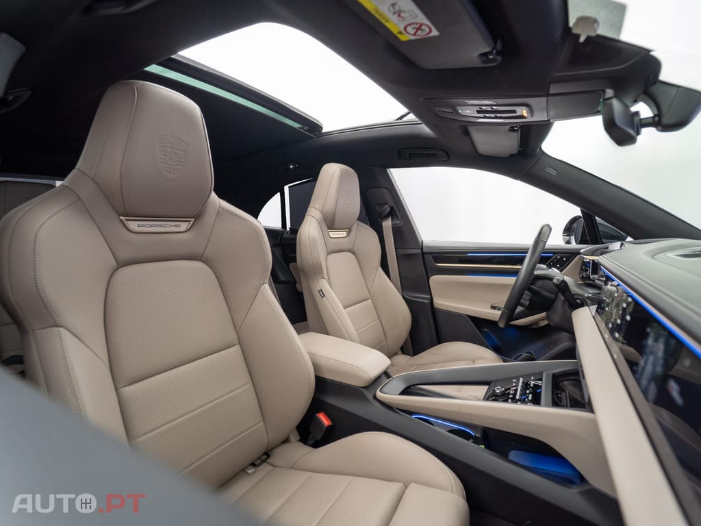 Porsche Macan Electric 4