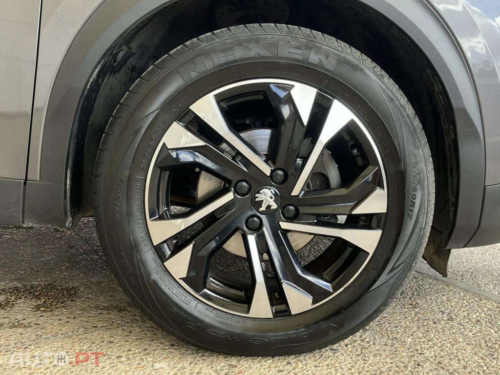 Peugeot 2008 1.2 PureTech Allure