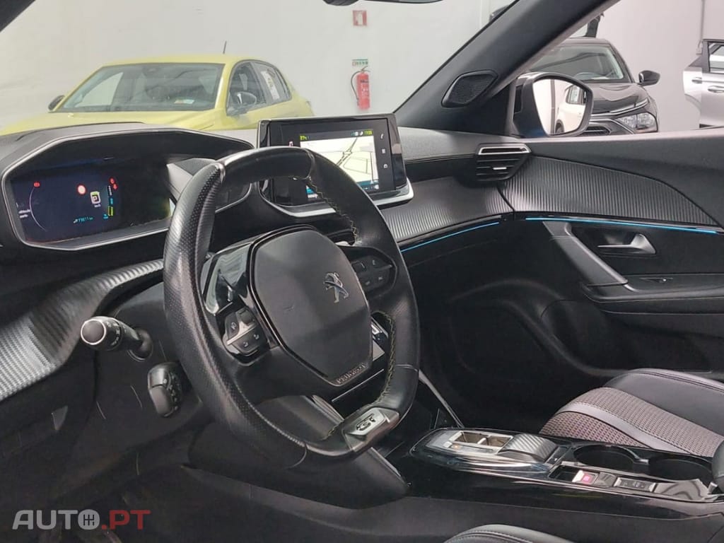 Peugeot E-2008 50 kWh GT