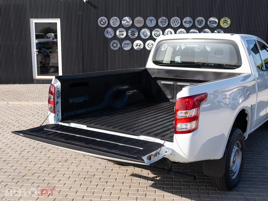 Mitsubishi L200 2.4 DI-D CD Invite 4WD