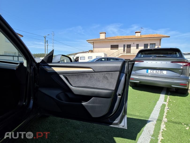 Tesla Model 3 Long Range Tração Integral