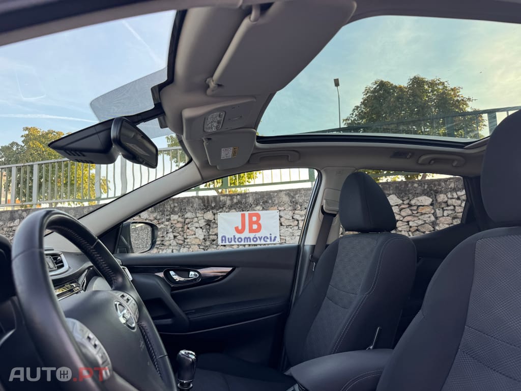 Nissan Qashqai 1.5 dCi N-Connecta 18