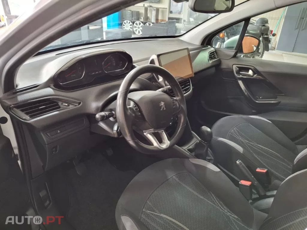 Peugeot 208 1.2 VTi Allure