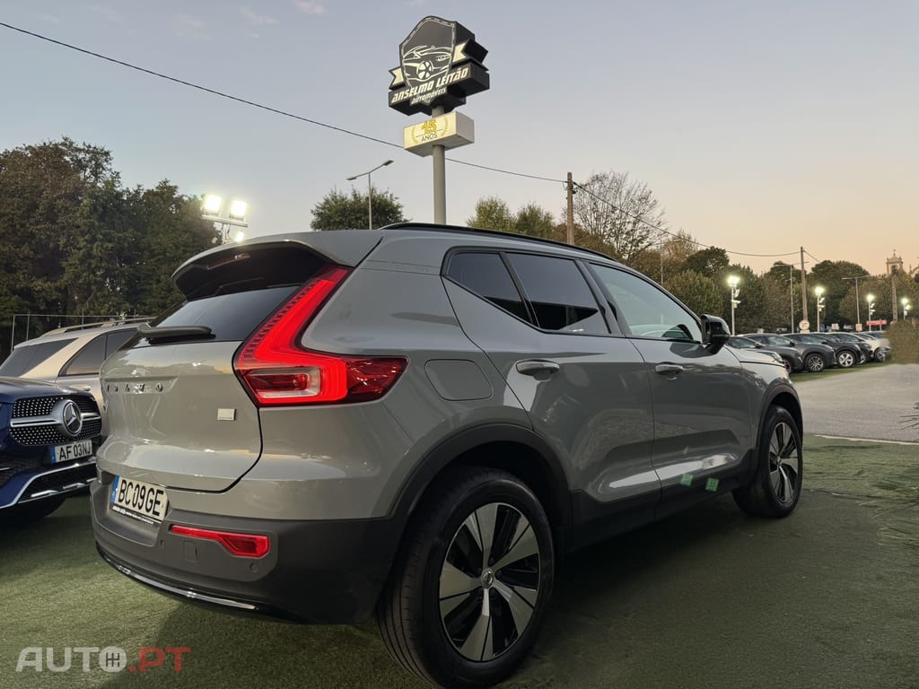 Volvo XC40 1.5 T4 PHEV Plus Dark