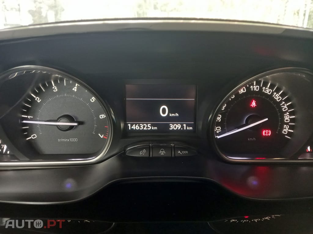 Peugeot 2008 1.2 PureTech Allure