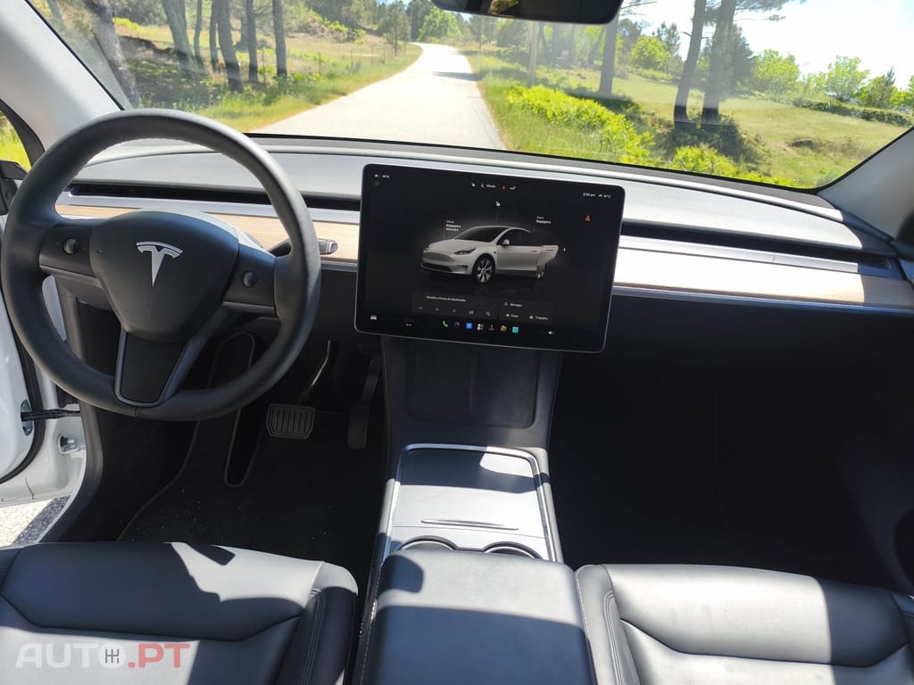 Tesla Model Y RWD