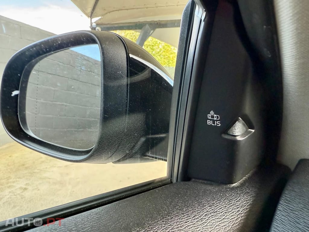 Volvo V40 2.0 D2 Momentum