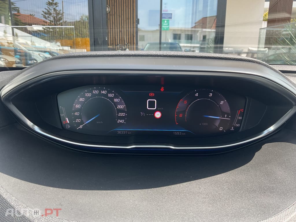 Peugeot 5008 1.5 BlueHDi Allure