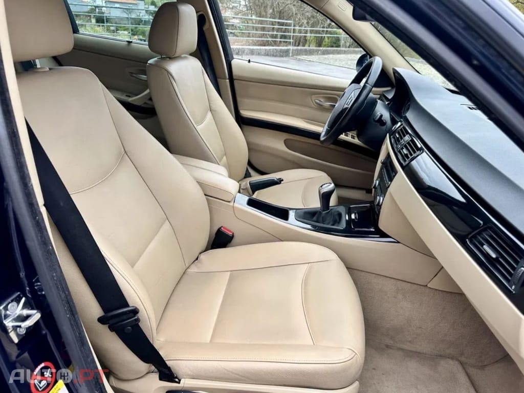 BMW 320 320D Touring Sport