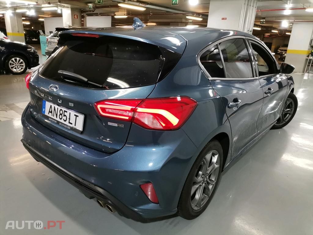 Ford Focus 1.0 EcoBoost MHEV ST-Line Aut.
