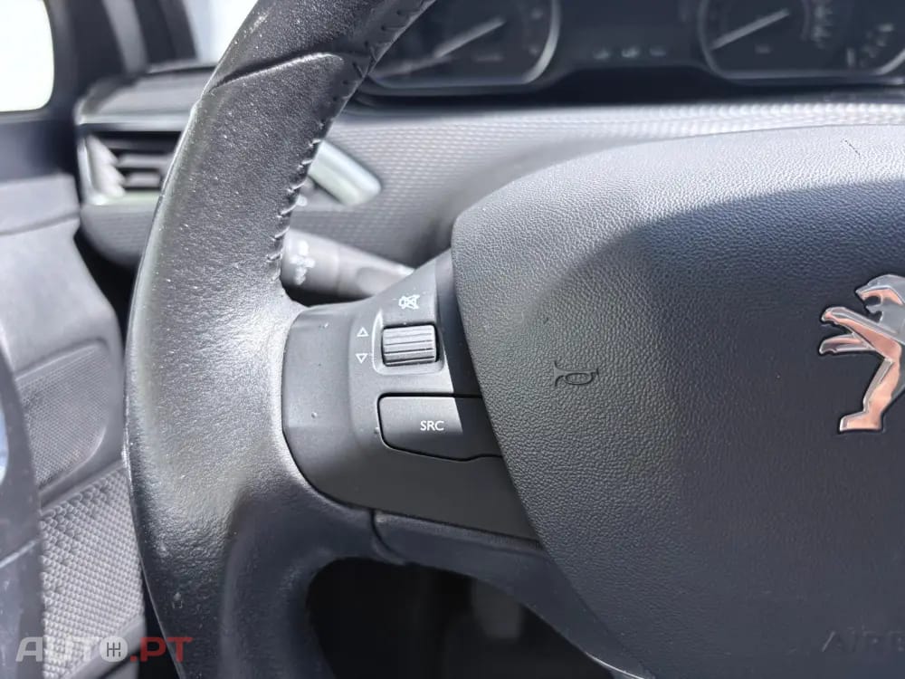 Peugeot 208 1.6 BlueHDi Style