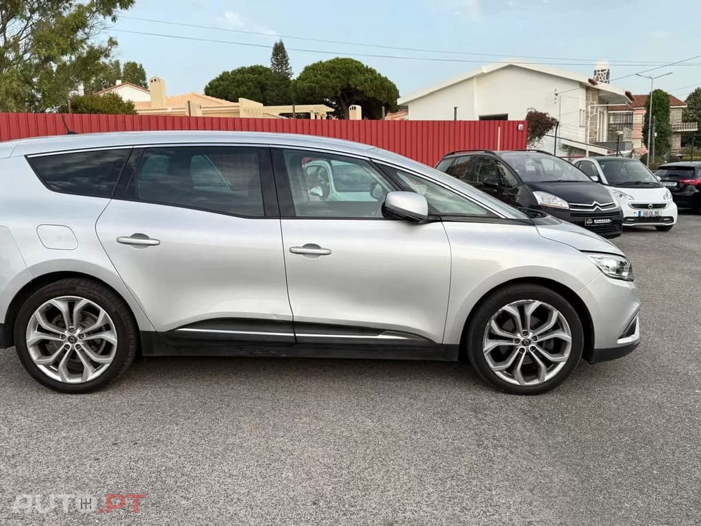 Renault Grand Scénic BLUE dCi 120 BLACK EDITION