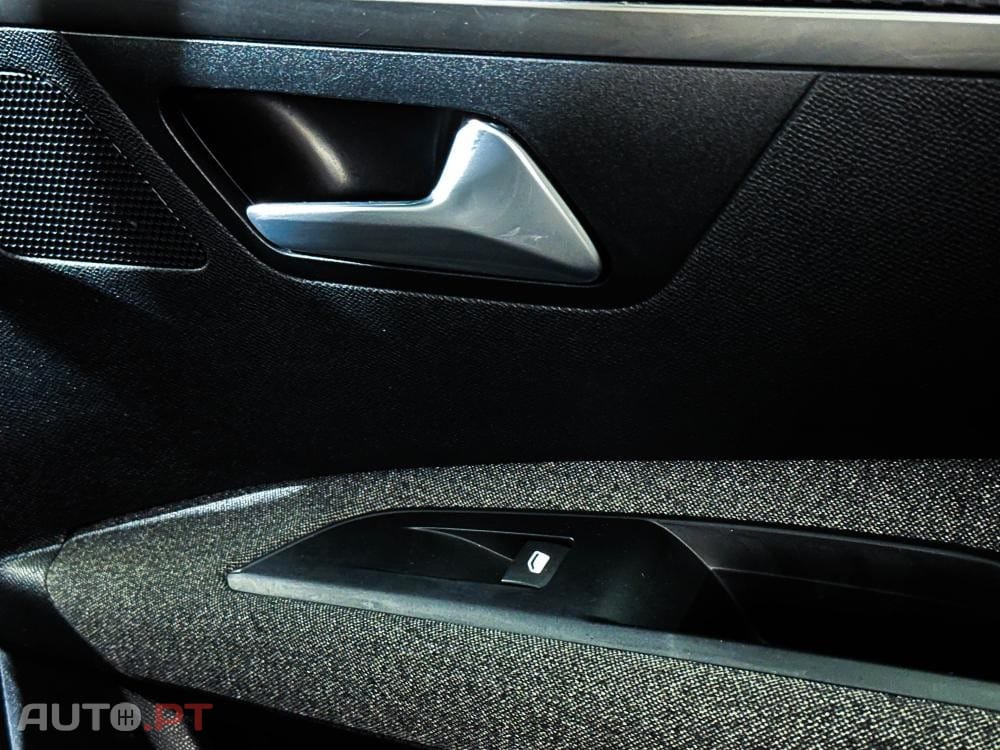 Peugeot 5008 Allure Pack EAT-8