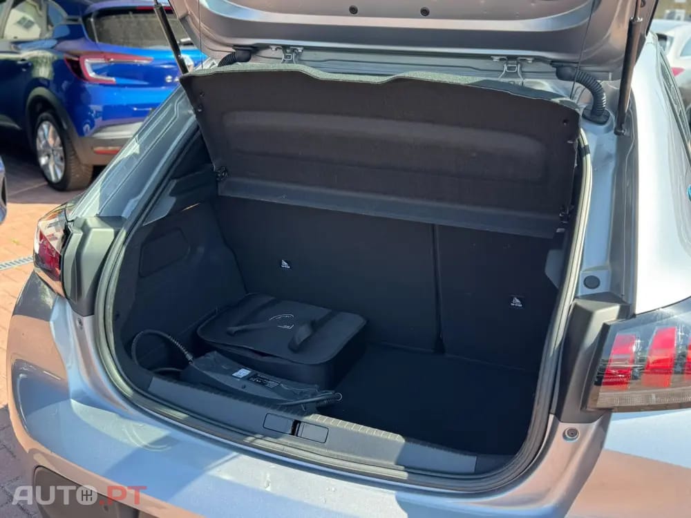 Peugeot E-208 50 kWh Active Pack
