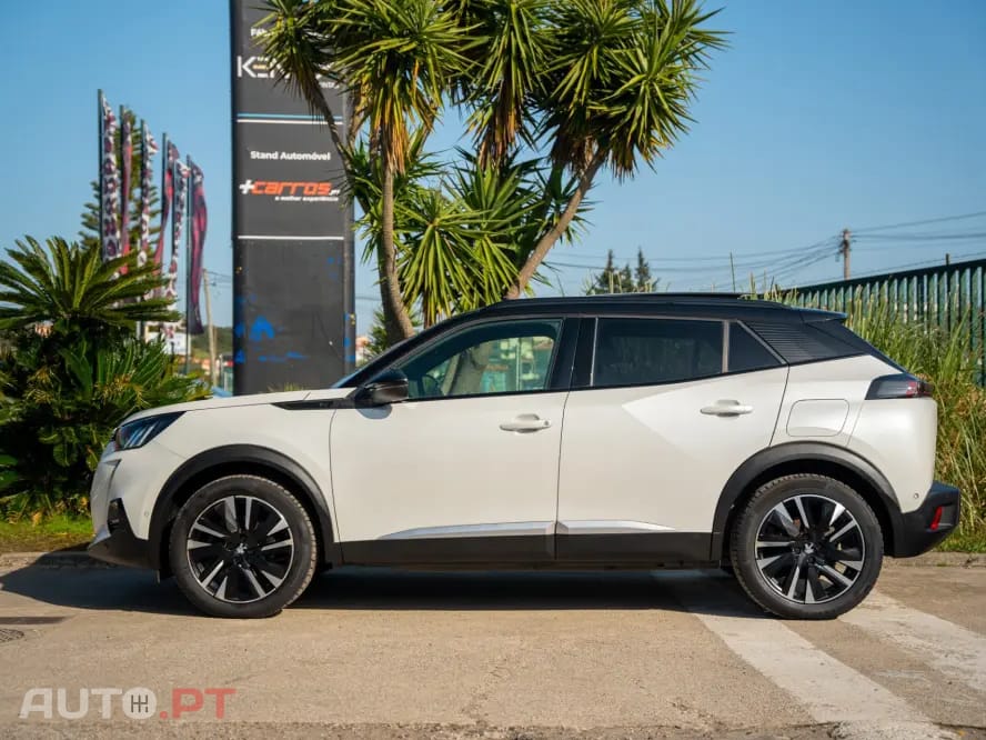 Peugeot E-2008 50 kWh GT