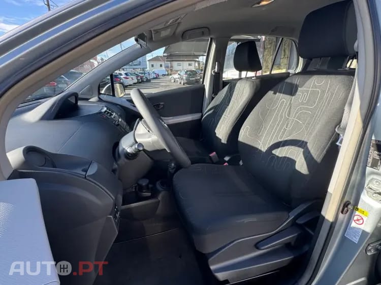 Toyota Yaris 1.0 VVT-i Comfort+AC